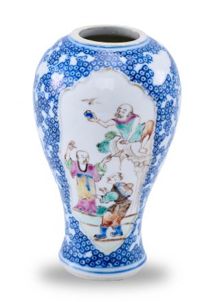 216/253 Kl. Vase, China wohl 19. Jh.