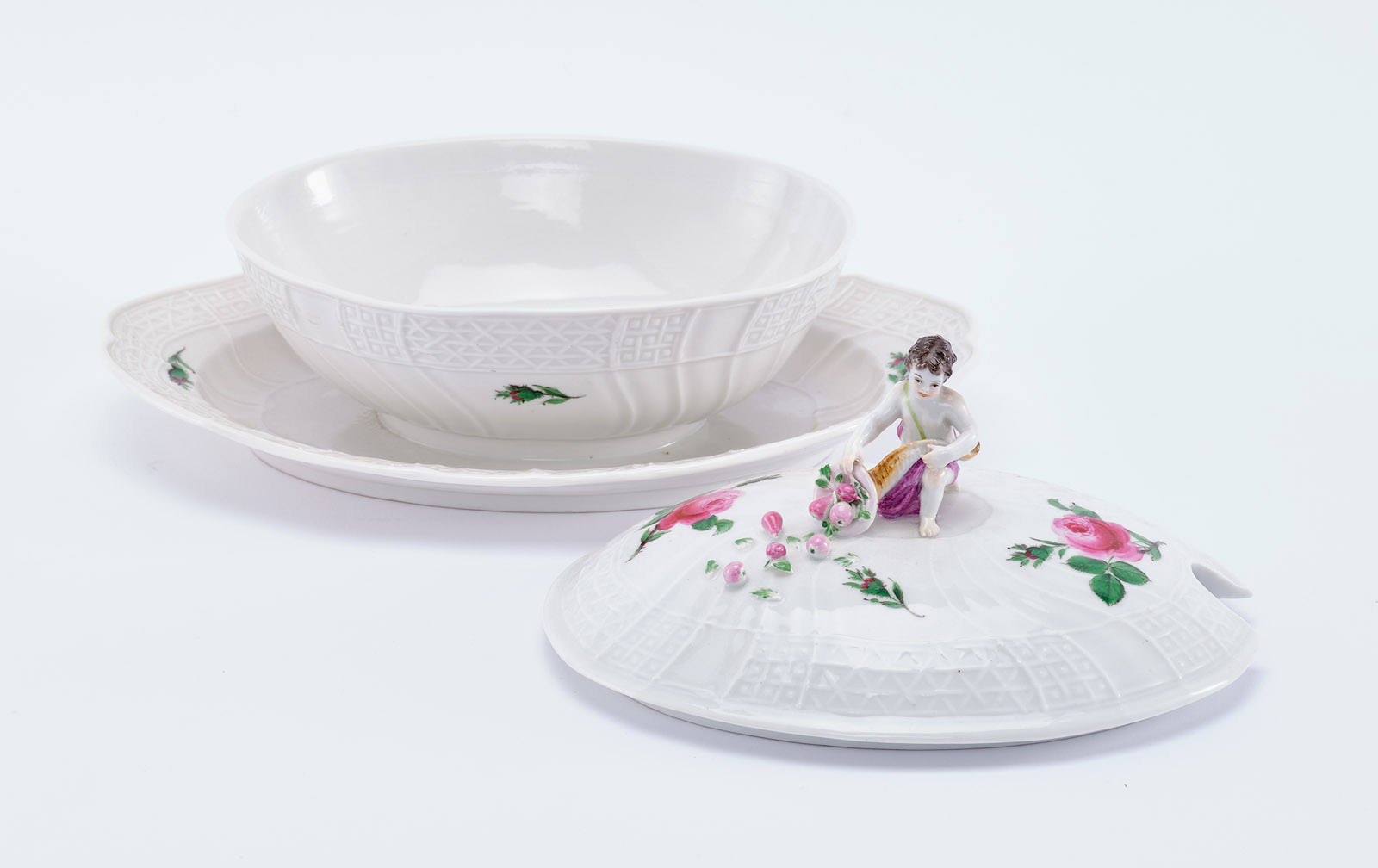 216/482 Kl. Terrine, Meissen um 1900. – Bild 2