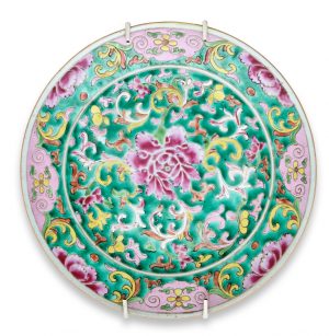 216/227 Teller "Päonien", China wohl um 1920.