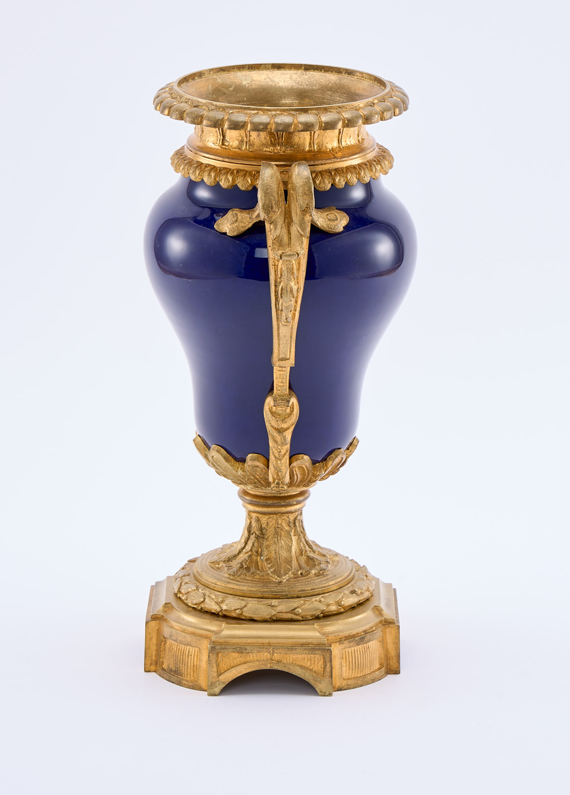 216/206 Vase in Bronzemontierung, wohl Frankreich 19. Jh. – Bild 2