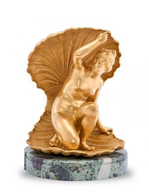 216/165 Bronze im antiken Stil: Venus in der Muschel, wohl Ende 19. Jh.