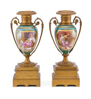 216/436 Paar Henkelvasen, Empire-Stil, wohl Frankreich um 1900.