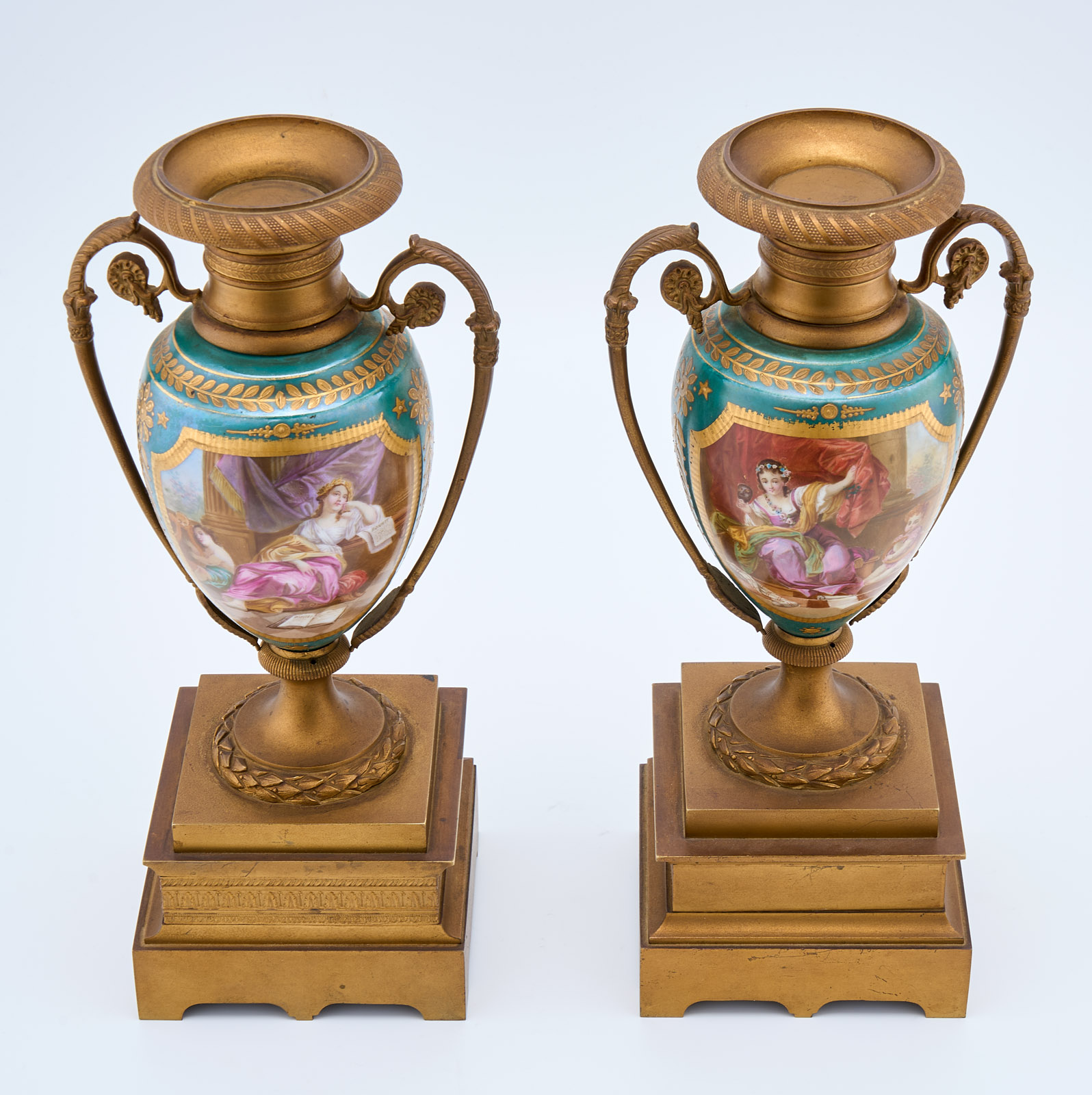 216/436 Paar Henkelvasen, Empire-Stil, wohl Frankreich um 1900. – Bild 3