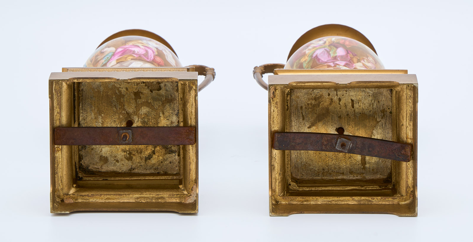 216/436 Paar Henkelvasen, Empire-Stil, wohl Frankreich um 1900. – Bild 6