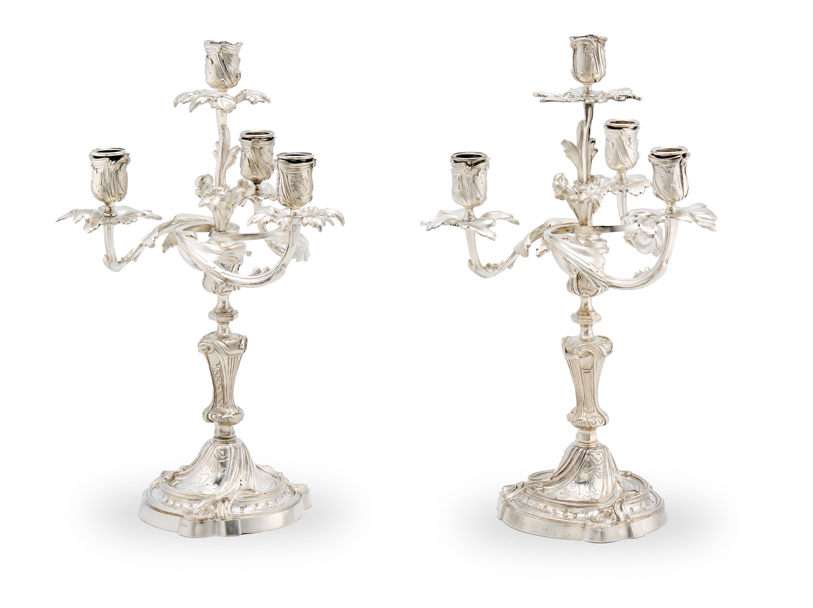 216/210 Paar 4-flamm. Leuchter, Rokoko-Stil, Alfred Daubrée 2. Hälfte 19. Jh.