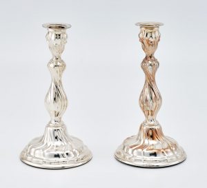 216/626 Paar kl. Leuchter, Barock Stil, Schwäbisch Gmünd um 1970.