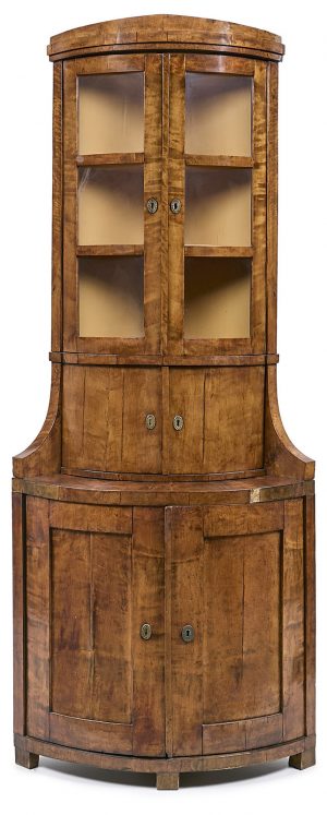 218/551 Gr. Biedermeier-Eckschrank, süddt. um 1820