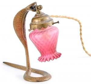 218/451 Kl. Tischlampe "Kobra", wohl Frankreich um 1900.