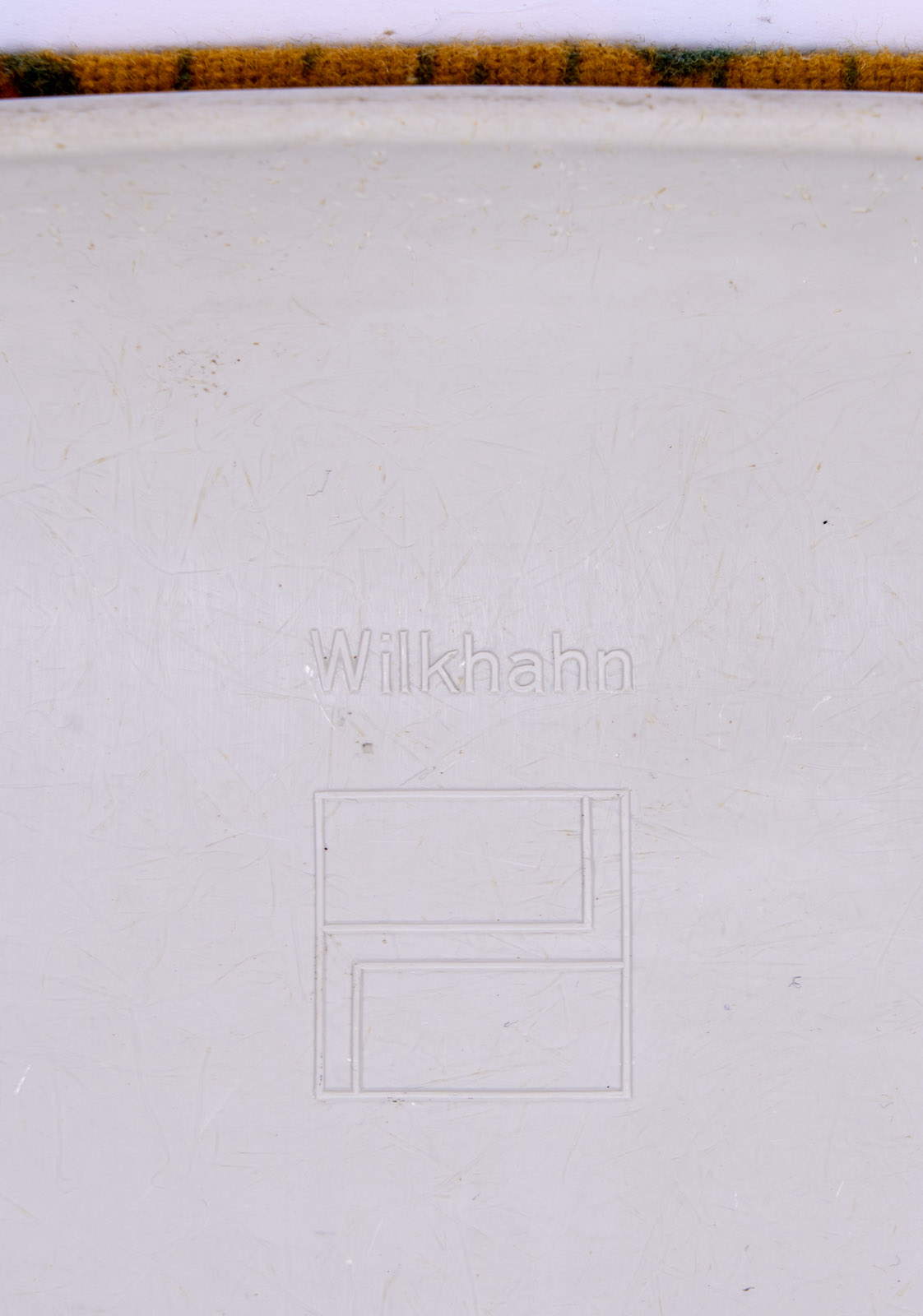 219/445 Satz v. 4 Schalenstühlen, Entw. Georg Leowald für Fa. Wilkhahn – Bild 4