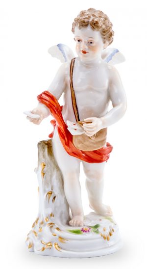 218/701 Amor als Briefträger, Meissen um 1890.