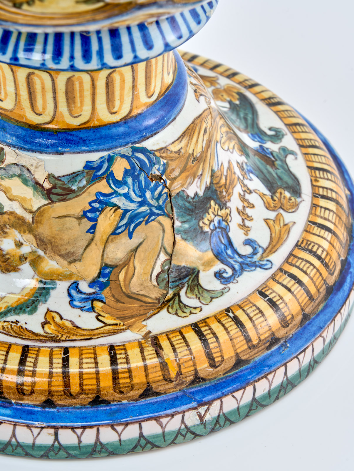 218/748 Gr. Kratervase, Renaissance-Stil, Urbino wohl 19. Jh. – Bild 8