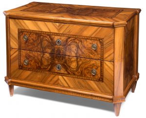 219/475 Louis-XVI-Kommode, süddt. um 1780