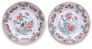 219/1076 Paar Teller "Vögel und Blüten", China wohl 18. Jh.