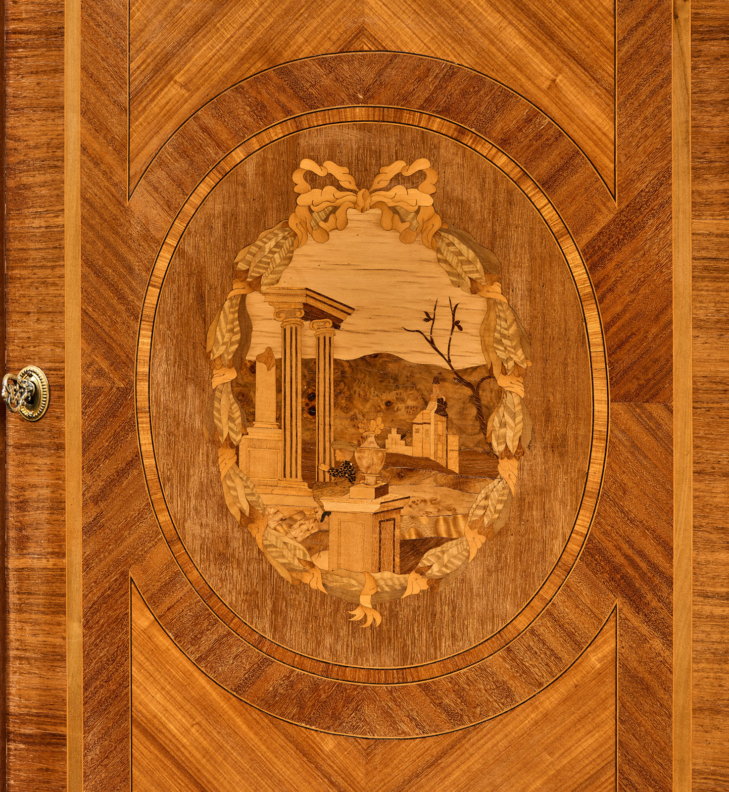 219/497 Louis-XVI-Stil-Schrank, Frankreich 20. Jh. – Bild 5