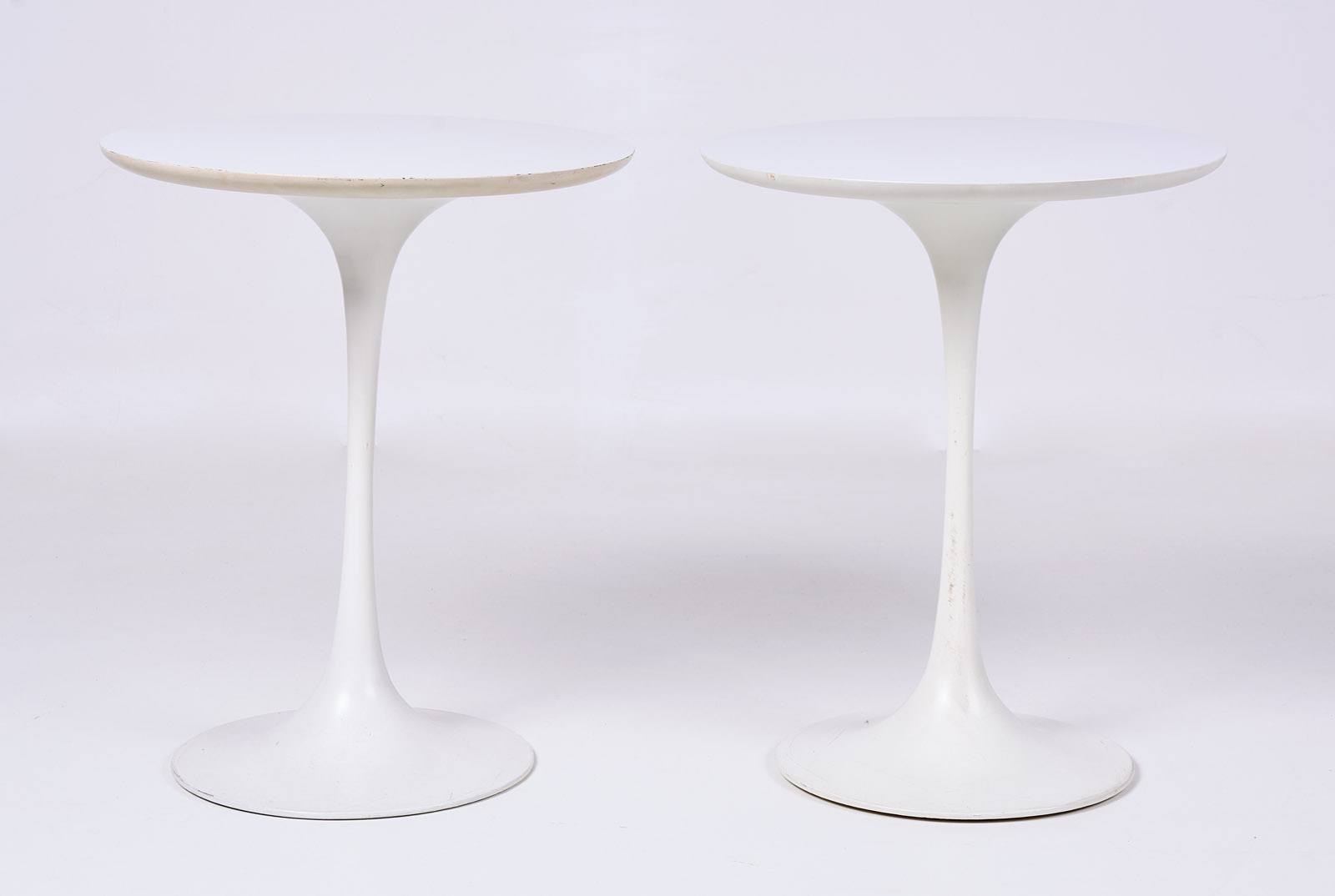 219/444 Paar kl. Beistelltische "Space Age Tulip 12", Entw. Marurice Burke f. Fa. Arkana – Bild 2