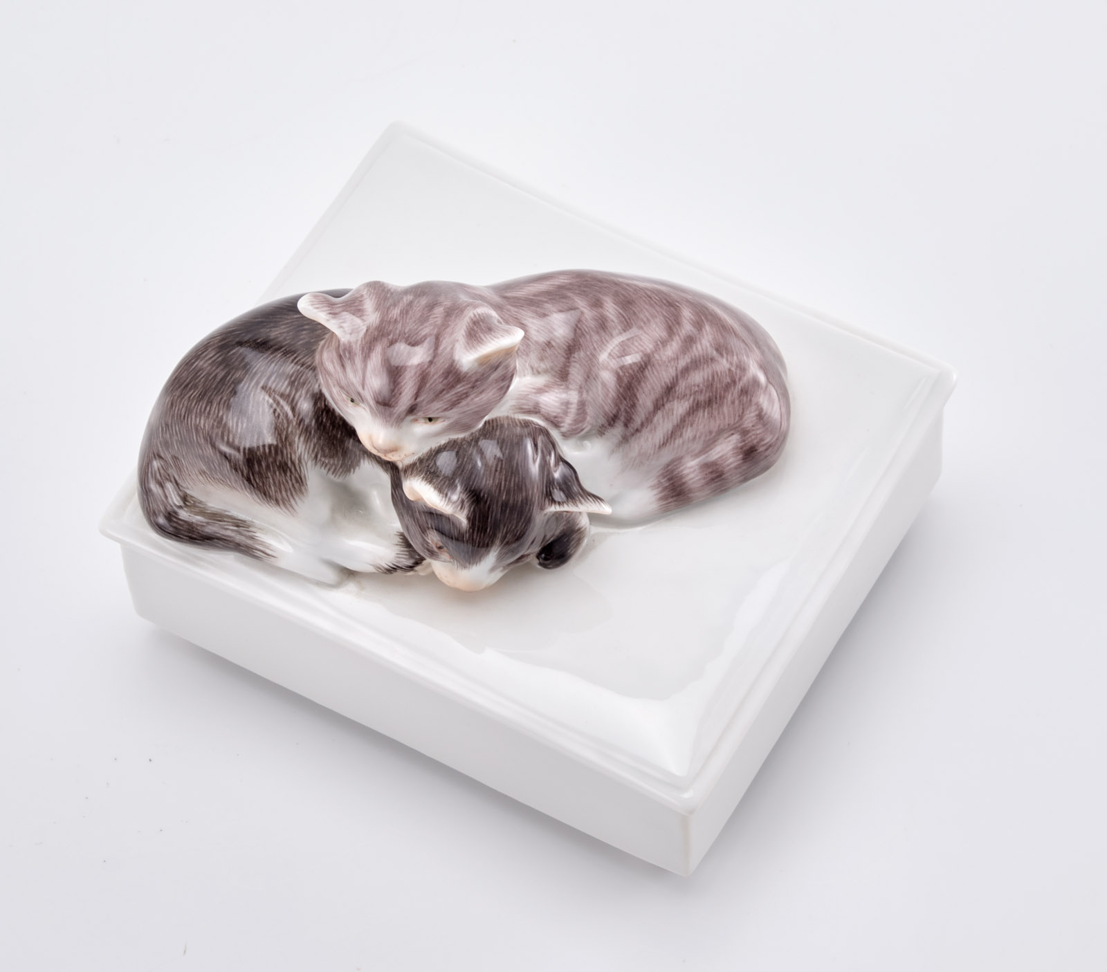219/731 Zwei Katzen auf Hocker, Meissen 2000. – Bild 5