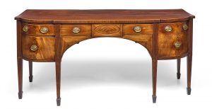 219/488 Gr. Sheraton-Sideboard, George III., England Ende 18. Jh.