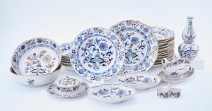 219/753 Speiseservice-Teile, Meissen um 1890 - 1983.