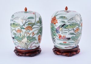 219/1083 Paar Ingwertöpfe "Am Teich", China wohl um 1900.