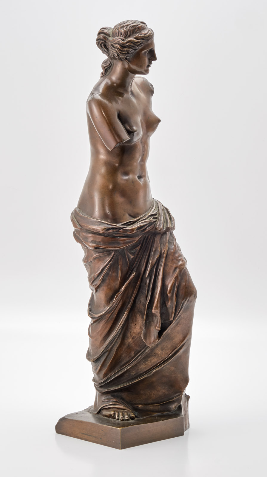 219/397 Gr. Bronze nach antikem Vorbild: Venus von Milo, 20. Jh. – Bild 7