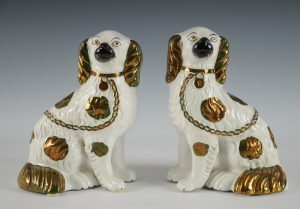 168/1004 Paar Staffordshire-Hunde, England 19. Jh.